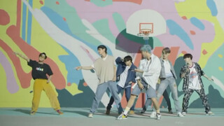 เกี่ยวกับว่าจองโฮซอกสามารถแสดงได้กี่เวทีใน "Disco Overload"