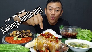 MAKAN KAKI SAPI JUMBO SAMBAL PEDAS + LALAPAN MENTAH + JENGKOL + IKAN ASIN + SOP KAKI SAPI