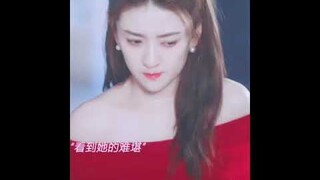 He fixed the thread of the woman's dress #short #viral #update #huyitian #liangjie