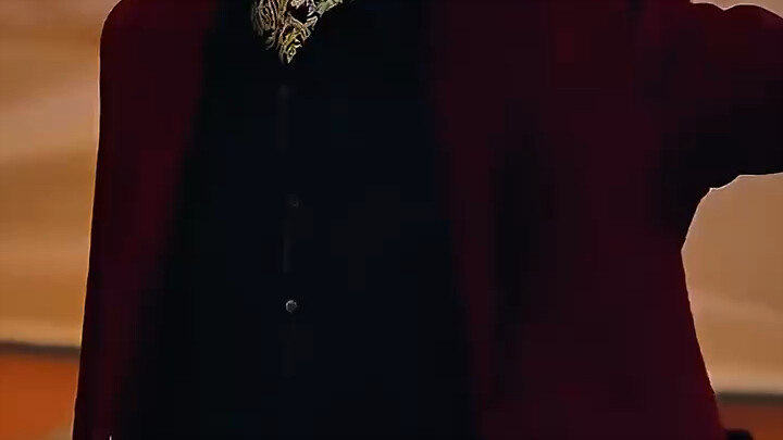 Tôi chính là “Quá Giang Long” Lý Long! Ở chỗ tôi, anh chẳng có chút thể diện nào đâu! Ông chủ Đỗ ghé