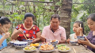 Tuyệt Vời Với Nồi Thịt Kho Trứng Muối Ăn Kèm Dưa Giá Bông Điên Điển Tự Làm| TKQ  & Family T821