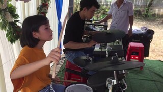 GÓC PHỐ RÊU XANH REMIX BAN NHẠC - DRUM NHÍ NI NI ĐÁNH TRỐNG CỰC PHIÊU