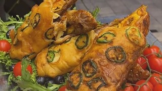 看外国厨师小哥制作早餐~ 大早上就吃这么高热量的食物，好罪恶啊！