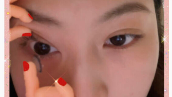 ใบหน้าเล็กๆ ขนาดฝ่ามือสิบใบ