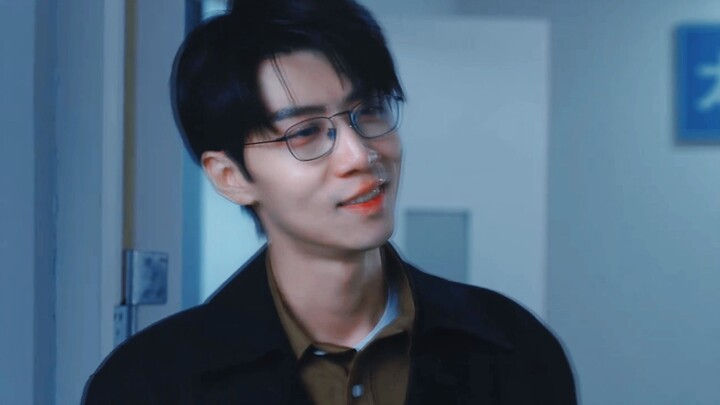 ทั้งน้ำตาไหล ทั้งยิ้มอย่างประชดตัวเอง เมื่อโกรธจนสุดขีดก็ยังเสียดาย ไม่ยอมให้เธอใช้ชีวิตของตัวเองมาส