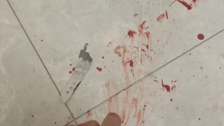 My online friend blew my mind—just to protect his family, he bent a metal sheet with his bare hands 