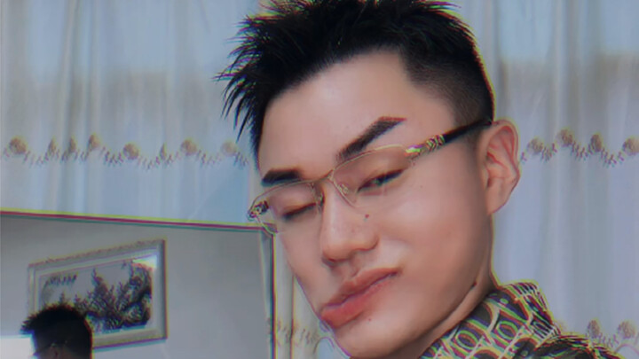 “Muscle Guy’s Glasses Makeover”