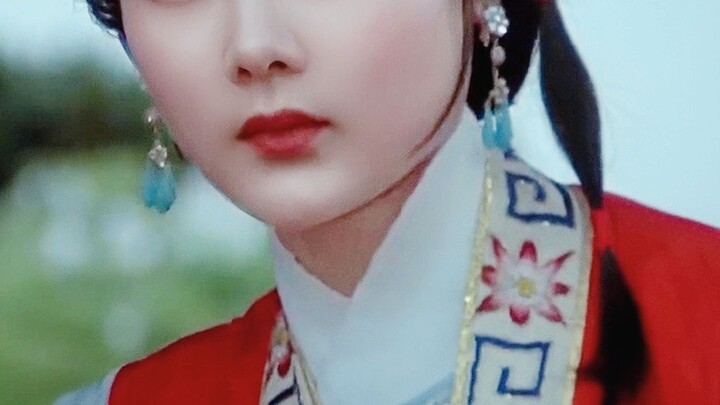 How ruthless the “evil mother-in-law” you imagine was in her youth! With her gracefully curved eyebr