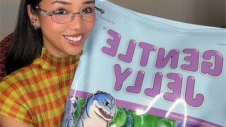 Iri secara setara kepada setiap orang yang menerima hadiah humas dari Gentlemonster.