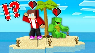 Mikey and JJ Survived on ISLAND in Minecraft - Maizen
