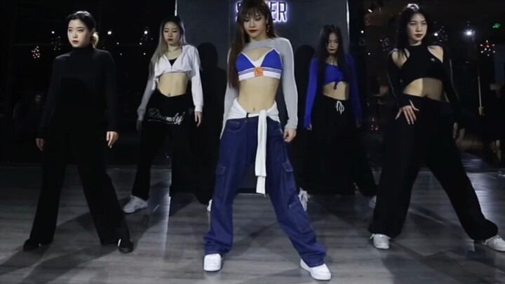 สาวเหล็กสุดเท่และหล่อ [ท่าเต้นของโซโซ เสี่ยวหมิง]