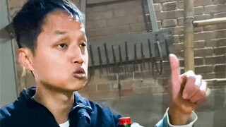 بمجرد أن يتحدث، يمكنك أن تقول أنه شخص مثقف بالفعل.