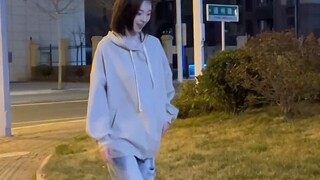 最喜欢倒数第二个动作～边走边跳