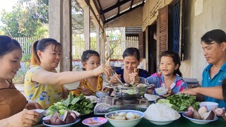Ăn Mừng Cuối Năm Cùng Mấy Anh Chị Em Bên Nhà Mẹ Ruột Ai Cũng Đều Vui | TKQ & Family T875