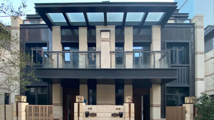 «หน้าจอแนวตั้ง» นี่คือวิลล่าที่เจ๋งที่สุดเท่าที่ฉันเคยเห็นมา ห้องใต้ดินต่างหากที่เป็นหัวใจสำคัญ