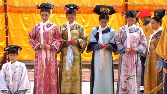 It turns out that Sun Miaoqing was ordered by the emperor to be barred from the imperial selection f
