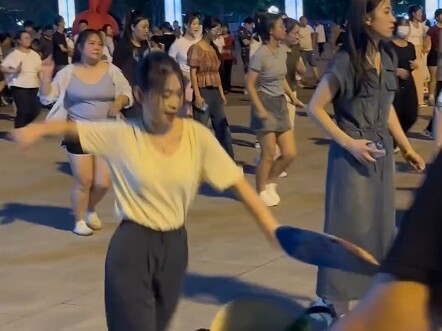 How to relieve worries? Only dancing, the most relaxing state, in the melody ~ #When young people st