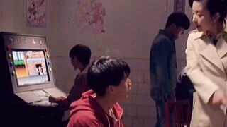 An internet-addicted boy skipped school to play games and had no money left, so he asked his boss fo