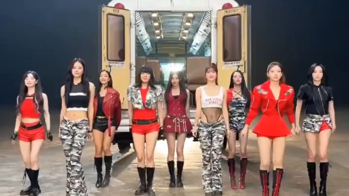 ชอบ OOH-AHH เวอร์ชัน 2025 หวนคืนสู่ช่วงเดบิวต์