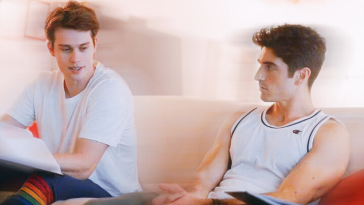 Rivals in love? A British prince and the son of the American president! I never knew high-ranking of