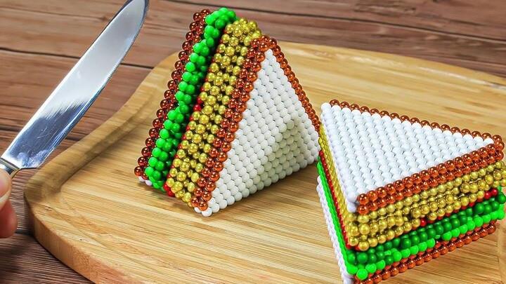 It's so much fun to make sandwiches with a rocket that changes 72!