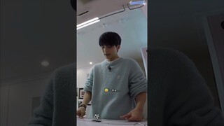 jeonghan getting frustrated with the stove and he punching the button 😭😂 #jeonghan #GOING_SVT