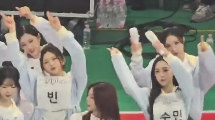 Like Jennie ❎ Like Hayeon ✅