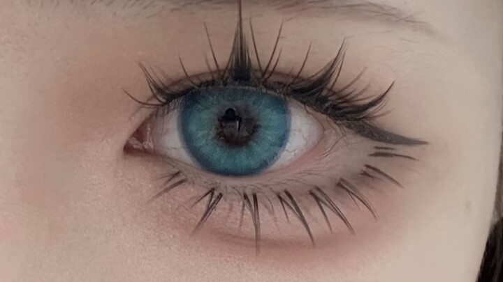 ادخل وتدرب على مكياج العيون!!