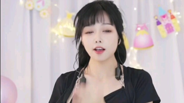 【البرقوق الصيني】رقصة مقلدة لأغنية AOA ~ خطوات القطة الهادئة والخفيفة