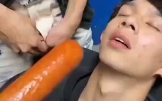 这一瞬间，他想到了宇宙的万千种形态