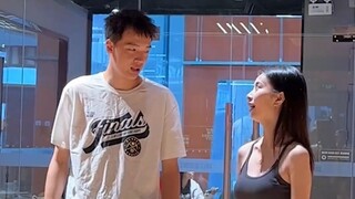 Anh Thông quả thực có chút năng khiếu, lần sau dạy anh ấy nhảy điệu gì các bạn quyết định nhé