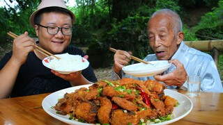 A Traditional Sichuan Specialty Dish: Multi-Spiced Smoked Fish