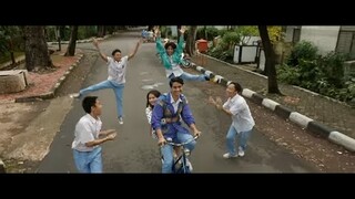 TRAILER GITA CINTA DARI SMA | PACARAN ALA REMAJA 1979