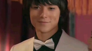 原来这就是张超在爱情公寓找厕所的原因…