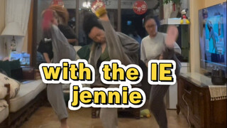 放假咯！！！jennie wayup科切拉拼接版本！嗨起来！！！来个客厅银行版～