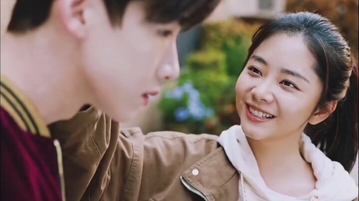 Childhood sweethearts’ love—total henpecked husband! Tag the person you want to tag #MovieRecommenda