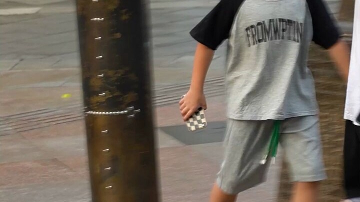 Are all elementary school students rich?