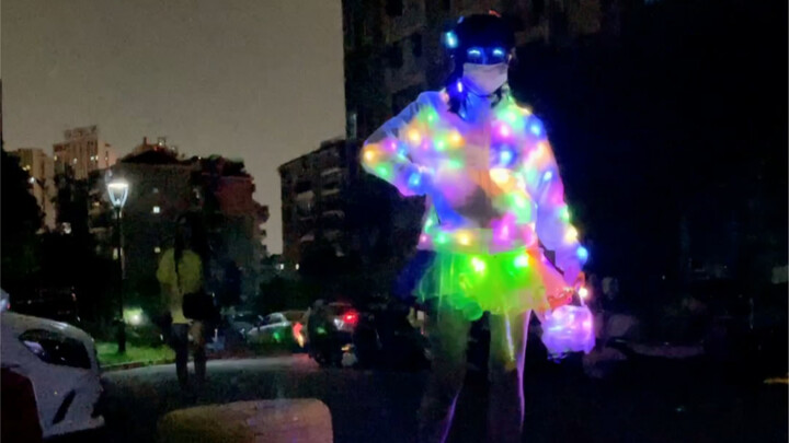 أعتقد أن حياتي يمكن تلخيصها في "الموضة، البوتيك، القليل من القمامة"