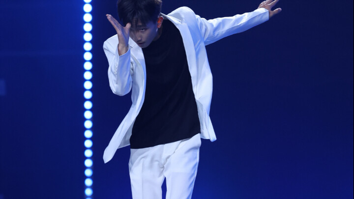 Full version of the live performance, enjoying the stage, grateful for your companionship and suppor