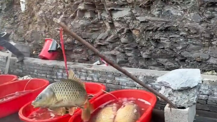 Tự nhiên thấy hai địa điểm này thật giống nhau