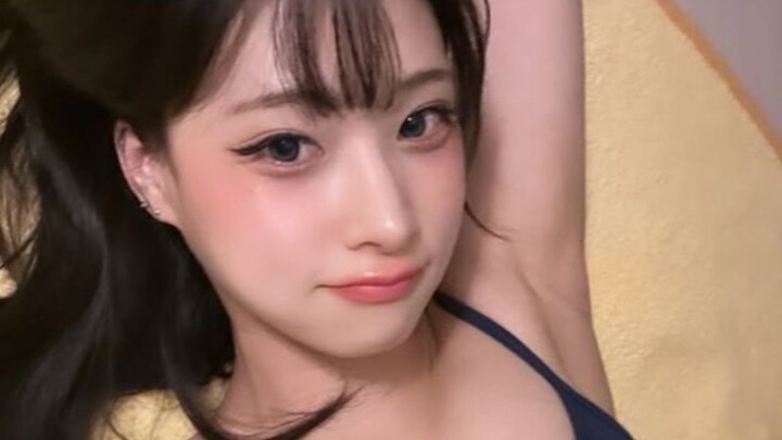 CEWEK CANTIK JOGET BESAR BANGET