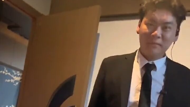 “Thế là xong, ghen tị quá rồi!”