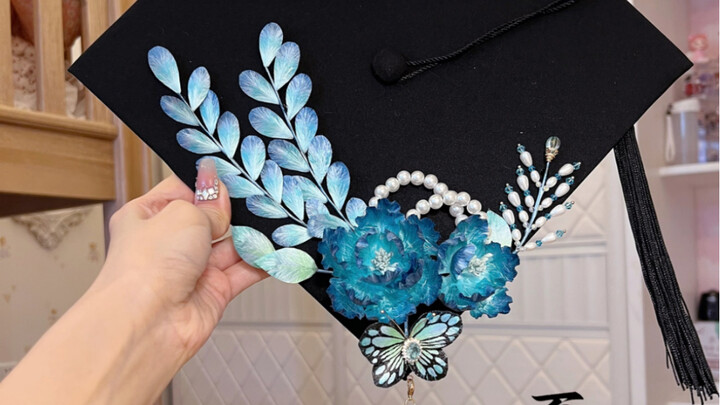 Simple wide-velvet flower bachelor's cap