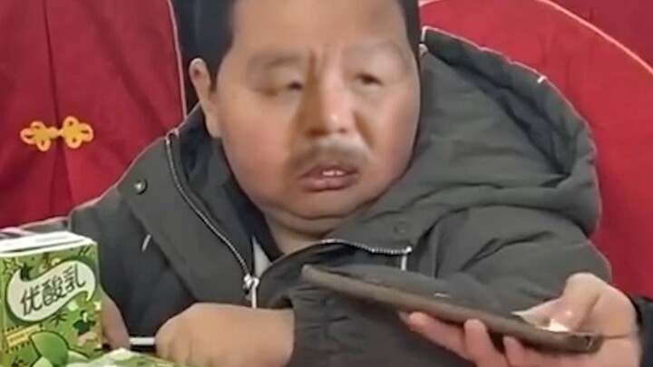 تشيانغ تسي، ماذا تفعل؟ أنت مهذّب جدًا!