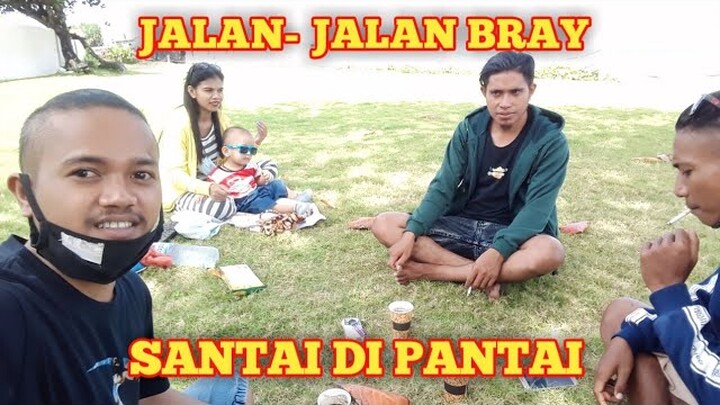 SANTAI-SANTAI DI PANTAI BRAWA BALI