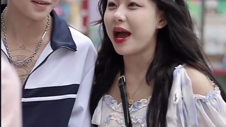 【เวทีแห่งความเน่า】366 สวมเสื้อขนสัตว์ ซื้อรถออดี้ให้น้องชาย ผู้หญิงสง่างามเป็นที่รักของคนนับหมื่น