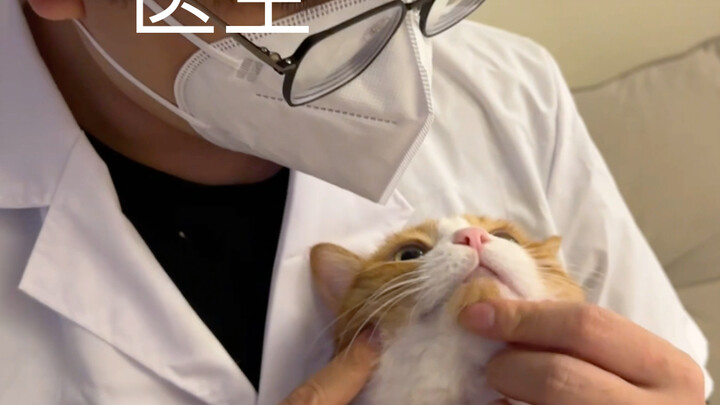 Berpura-pura menjalani pemeriksaan fisik