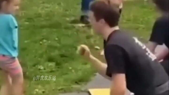 “Mỗi ngày một lần, tươi cười rạng rỡ”