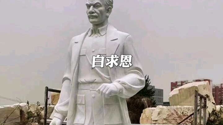 Anh ấy rõ ràng là một người nước ngoài! Vậy mà lại khiến 1,4 tỷ người Trung Quốc xúc động!