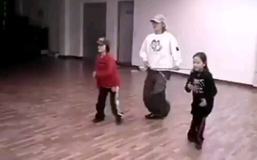 [文彬_文秀雅]很多年前，我们向着朦胧的梦想进发